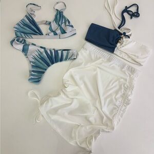 Tropical Leaf Print Bikini Women’s 3 Piece Vacation Beach Set White, Blue Size M